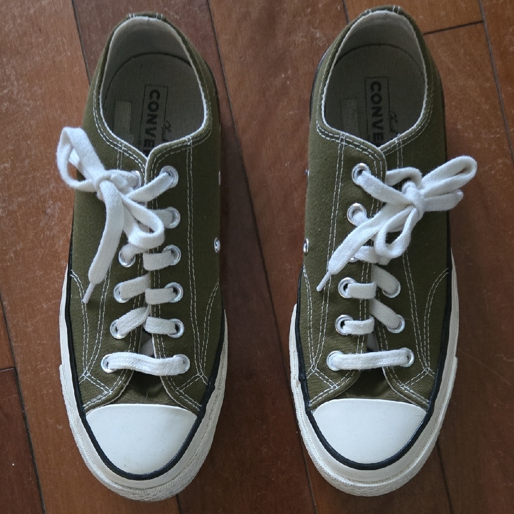 Converse Green and White Sneakers Classic Canvas Design
